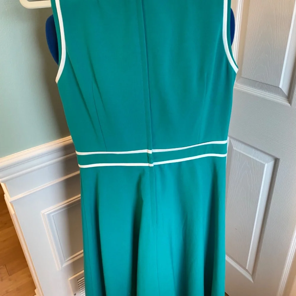 ModCloth Green Roving Reporter Dress, Size M - Picture 3 of 7